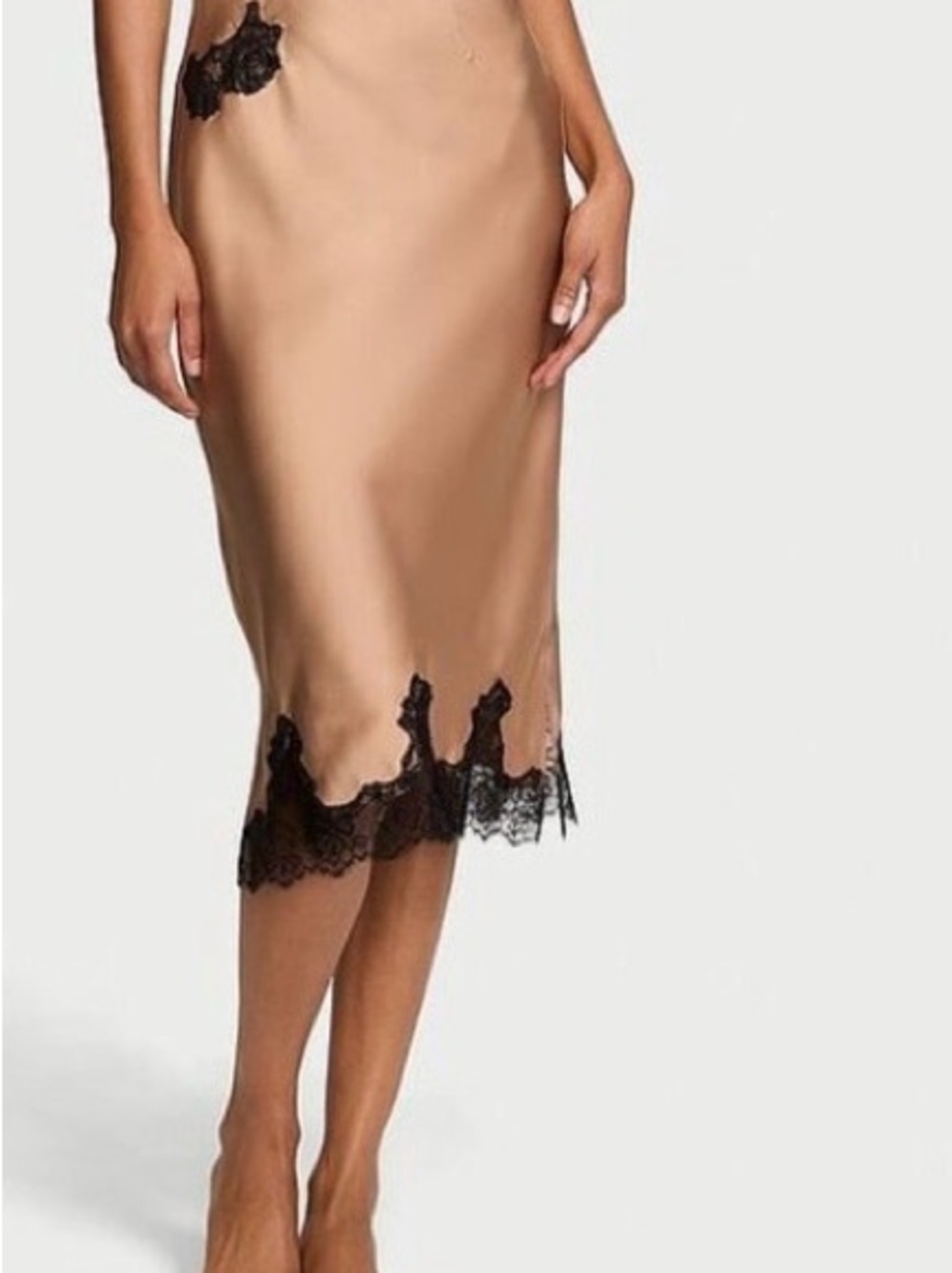 Victoria Secret Beautiful Brown Lace Beige Slip Skirt Seen on Run Way Size M